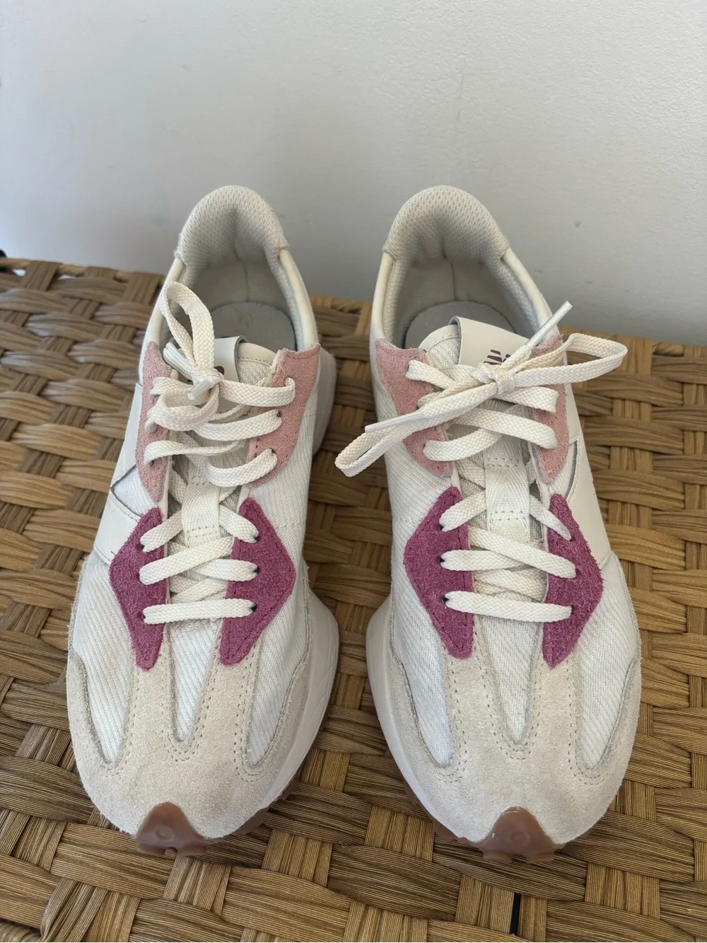New Balance 327 Women's Sneaker size 7.5